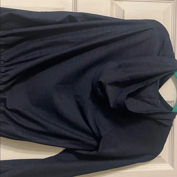 New Balance Dark Blue Hoodie - Picture 6 of 6